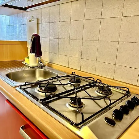 Apartment Spazioso Nel Cuore Di Biella
